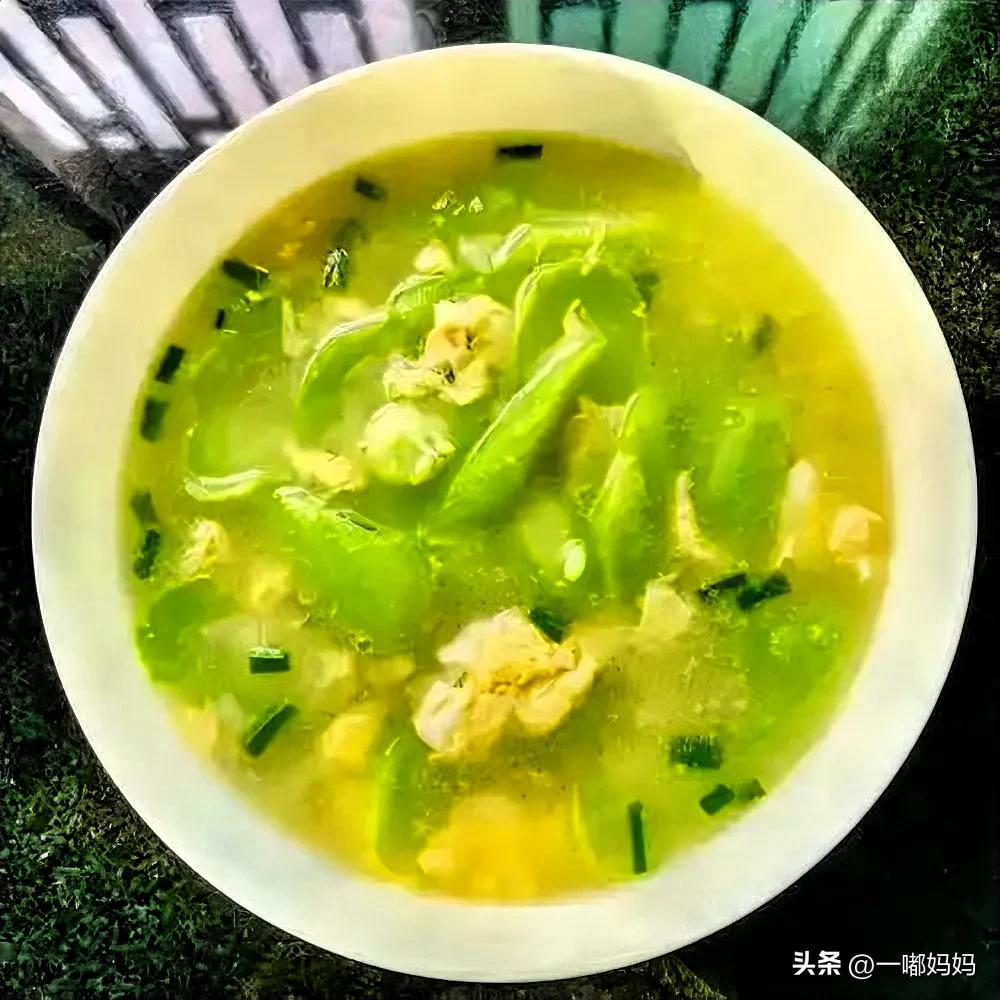 產后哺乳期飲食營養_奶水不足寶媽該吃什么_哺乳期媽媽營養食譜
